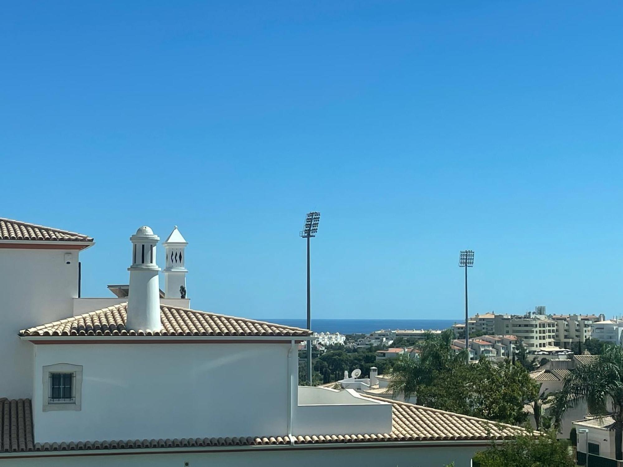 Maison Familiale Avec Terrasse, Bbq Albufeira Luaran gambar